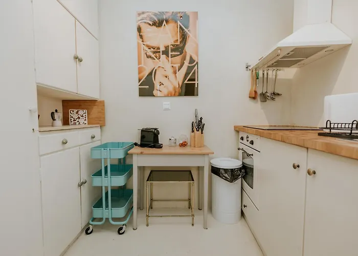 アパート Deko Era